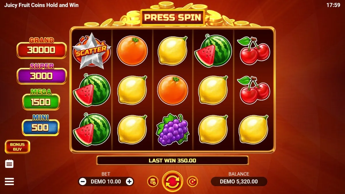 Het fruitraster met de zilveren SCATTER-ster linksboven en 'PRESS SPIN'. Onderin nog LAST WIN 350,00 van de vorige ronde; saldo 5.320,00 bij inzet 10,00. Links de vier prijzen van MINI 500 tot GRAND 30.000.